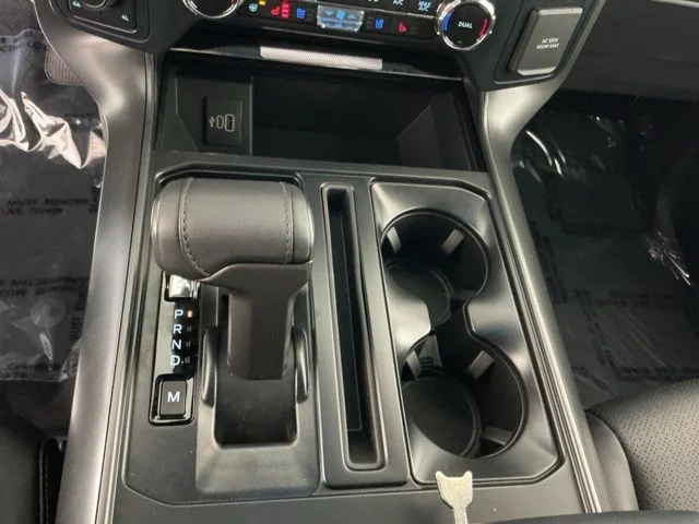 New 2026 Oxford White Ford Lariat image 21