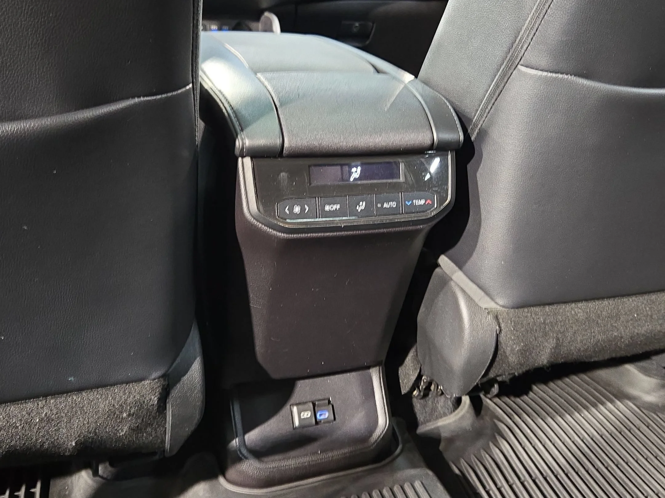 Used 2022 Celestial Silver Metallic Toyota XLE image 40
