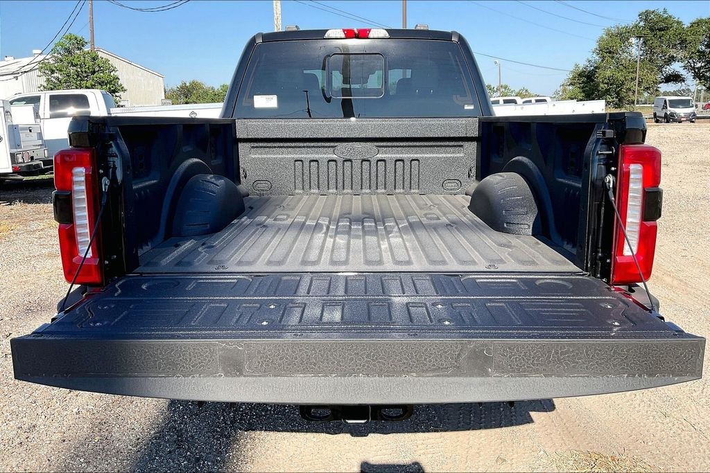 New 2026 Ford Super Duty F-250 XLT 4D Crew Cab