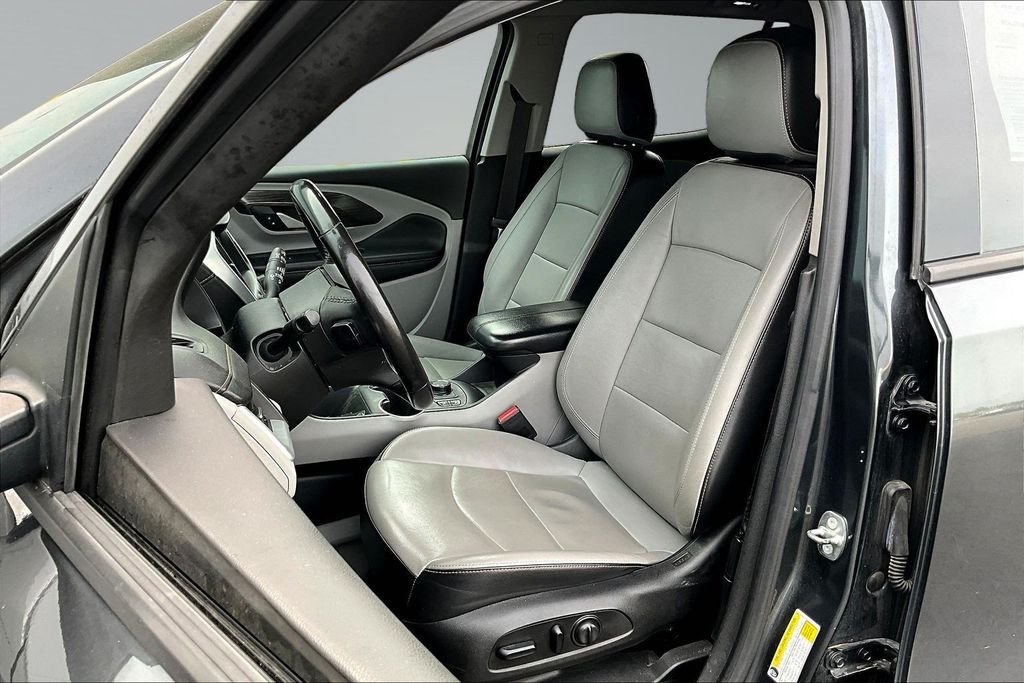 Used 2018 Gray GMC SLT image 19