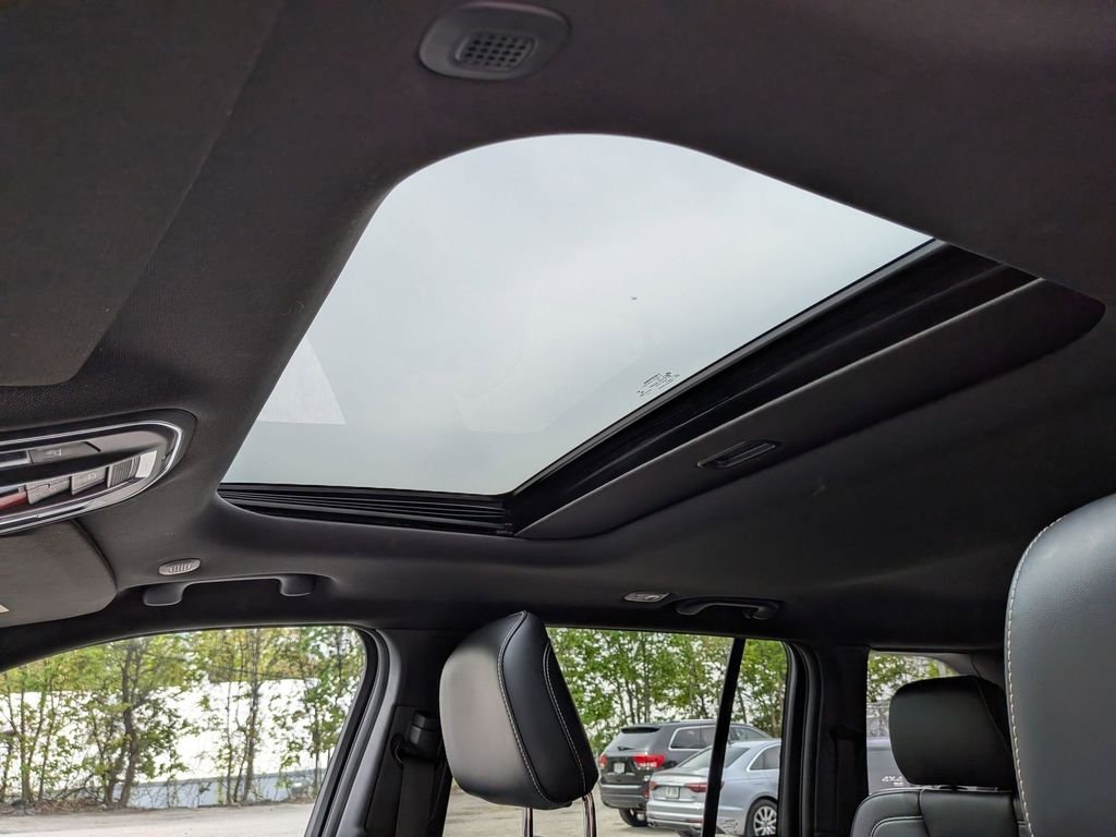 Used 2023 Black Jeep Altitude X image 21