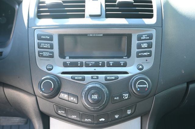 Used 2007 Silver Honda EX-L image 6