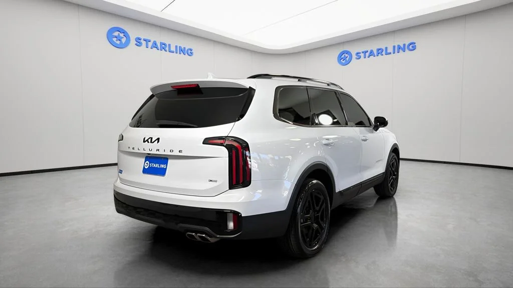 Used 2025 White Kia EX X-Line image 8
