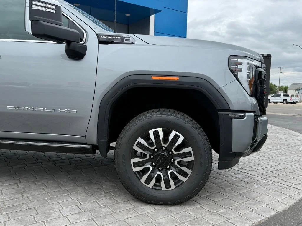 New 2026 Sterling Metallic GMC Denali Ultimate image 5