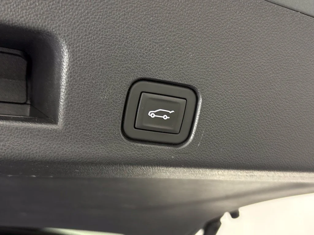 Used 2025 Gray Chevrolet LT image 39