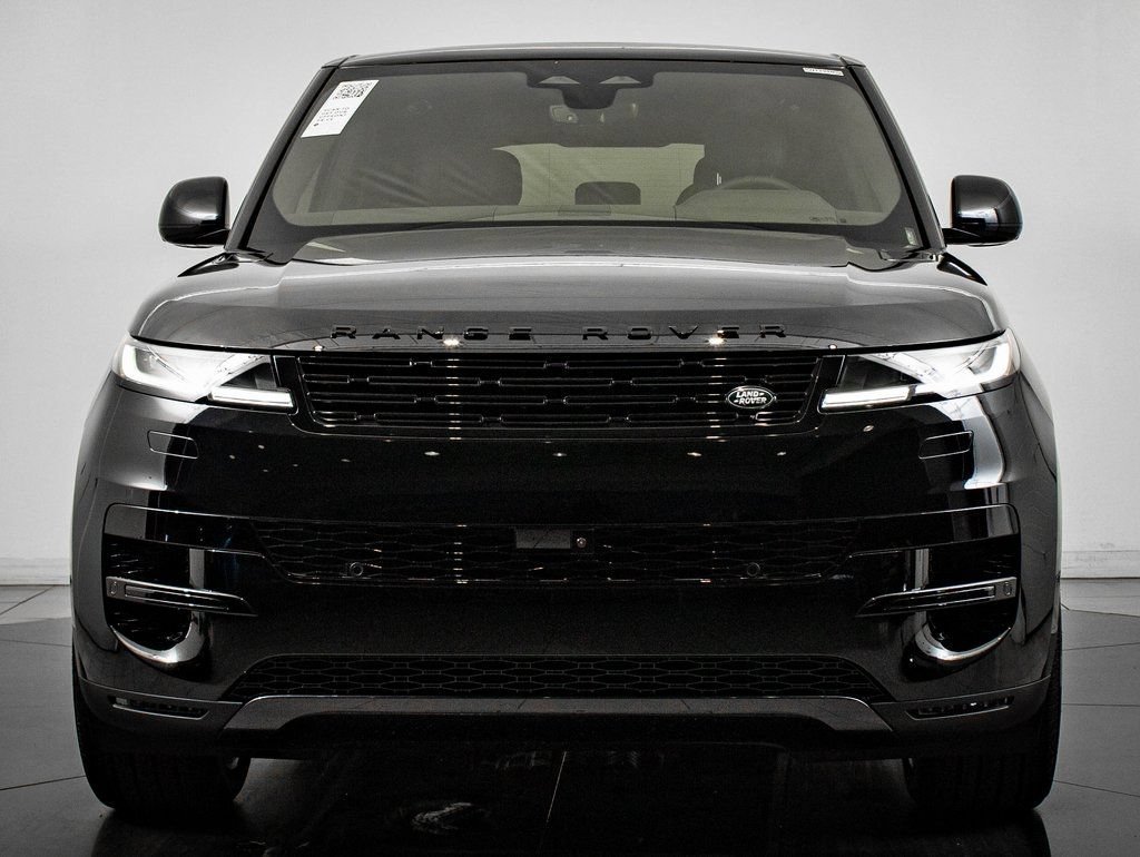 Used 2026 Santorini Black Land Rover SE image 2