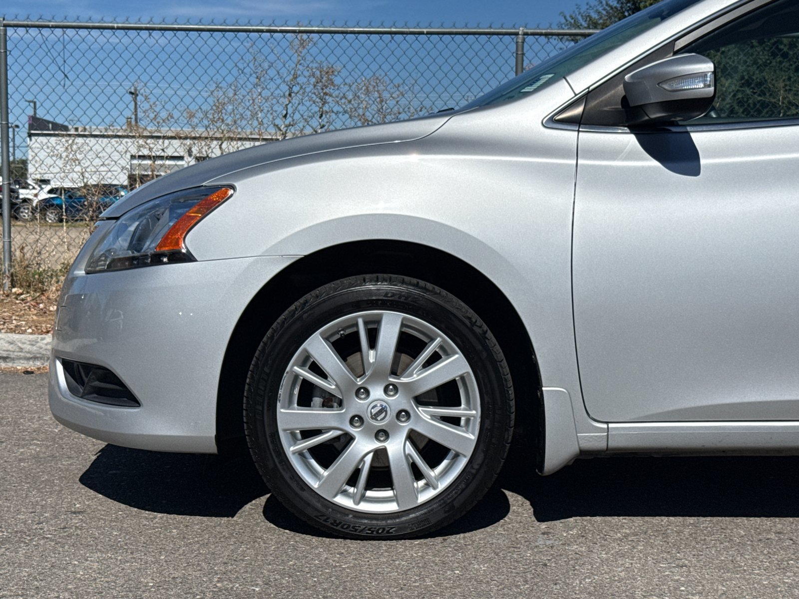 Used 2014 Silver Nissan SL image 25