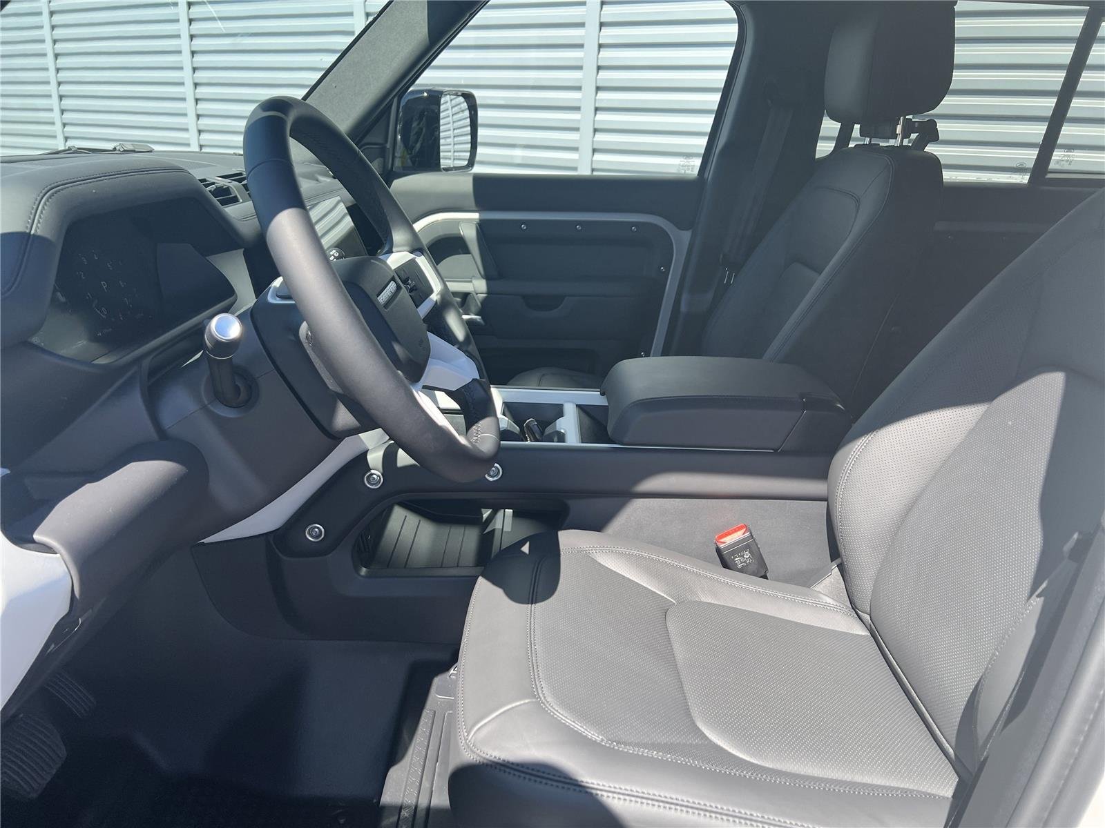 New 2026 Borasco Grey Land Rover X-Dynamic SE image 7