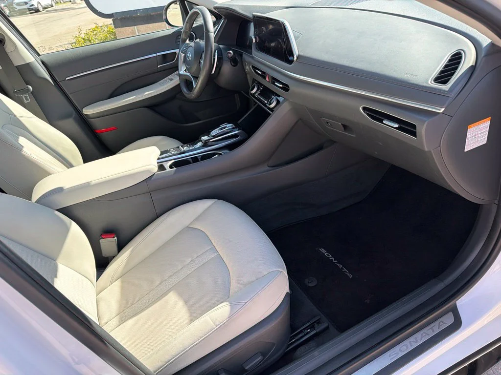 Used 2023 White Hyundai Limited image 20