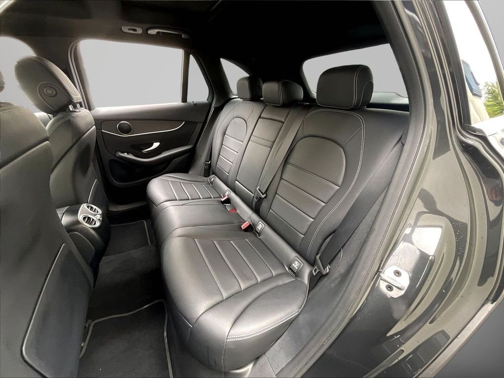 Used 2022 Black Mercedes-Benz GLC 300 image 22