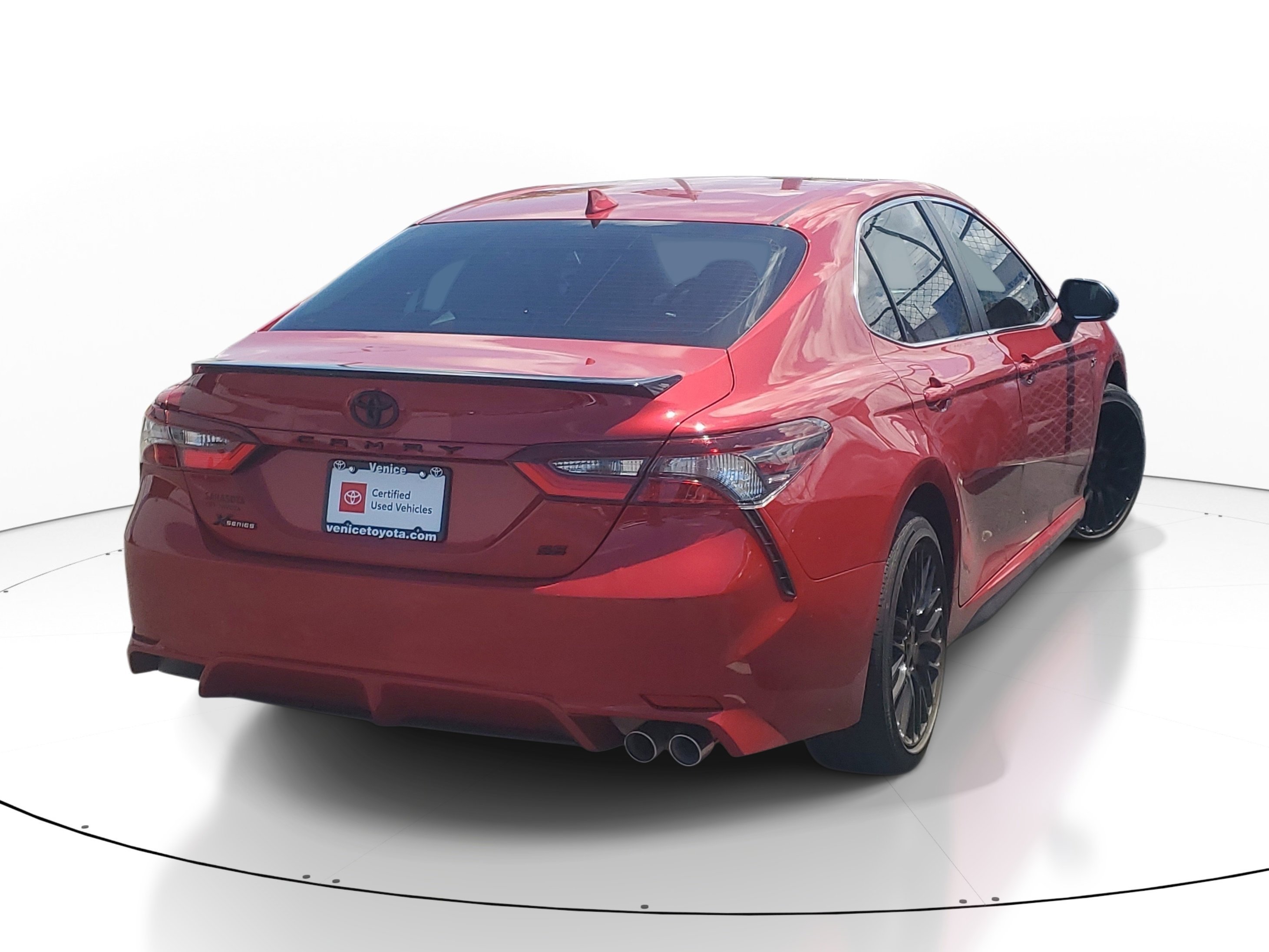 Used 2024  Toyota SE image 8