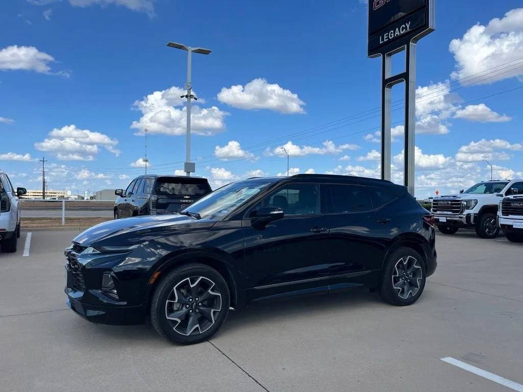 Used 2020 BLACK Chevrolet RS image 1