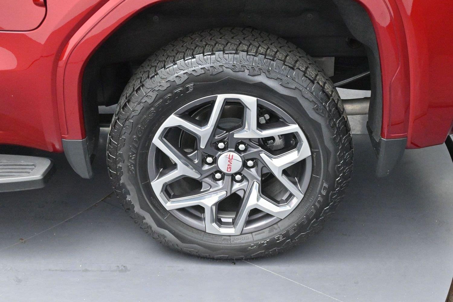 Used 2026 Volcanic Red Tintcoat GMC SLT image 31