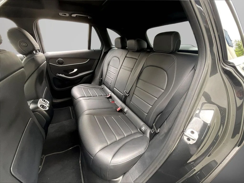 Used 2022 Black Mercedes-Benz GLC 300 image 22
