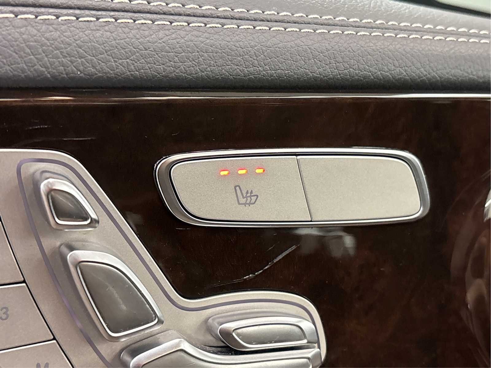 Used 2022 MANUFAKTUR Diamond White Mercedes-Benz E 350 image 37