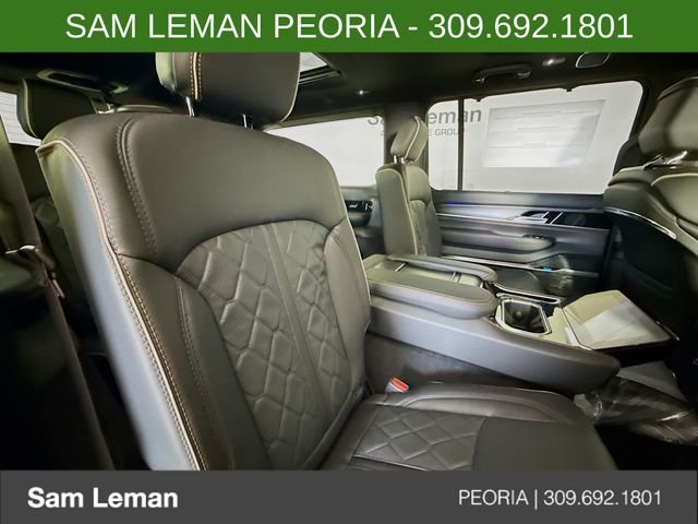 New 2026 High Gloss Black Exterior Paint Jeep Summit Reserve image 29