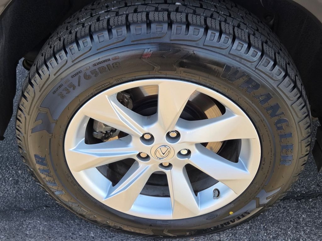 Used 2017 White Lexus 350 image 10