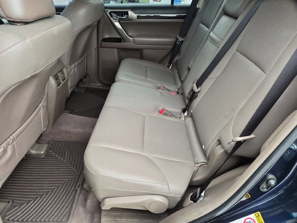 Used 2018 Blue Lexus 460 image 29