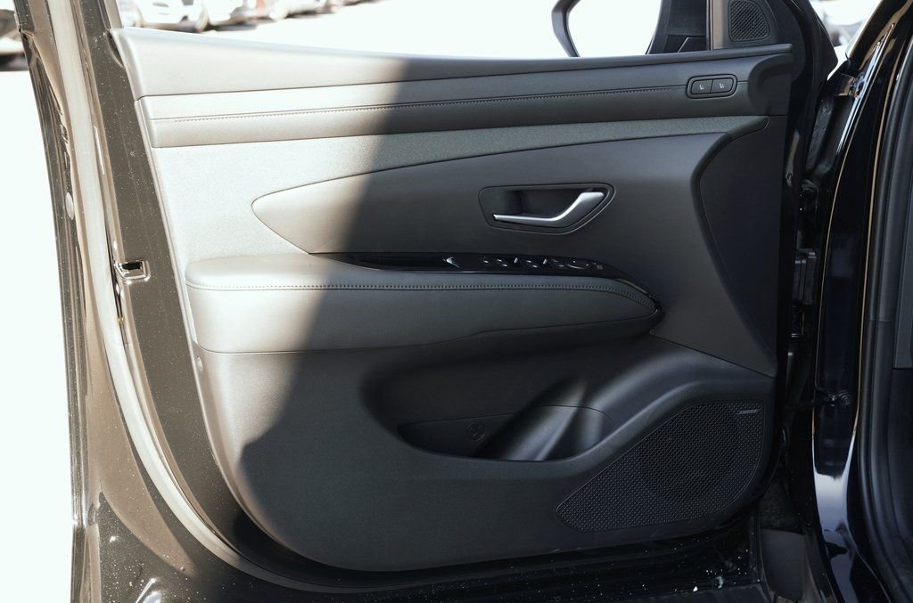 New 2025 Phantom Black Hyundai Limited image 41