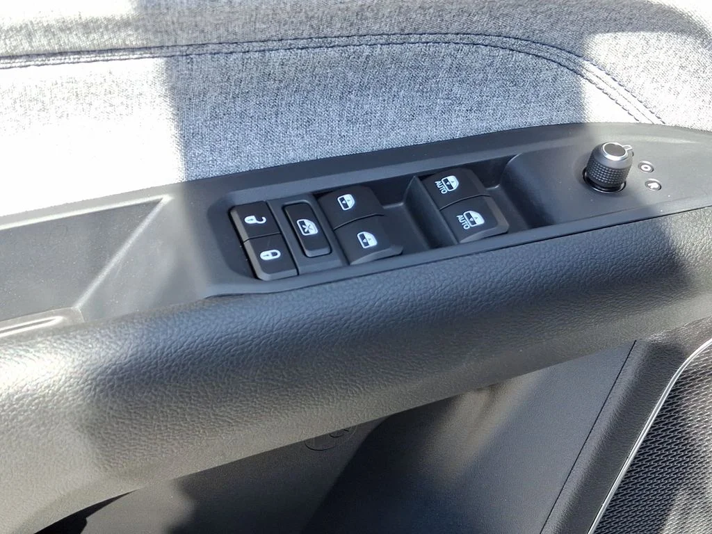 2025 Jeep Compass Sport - Photo 18