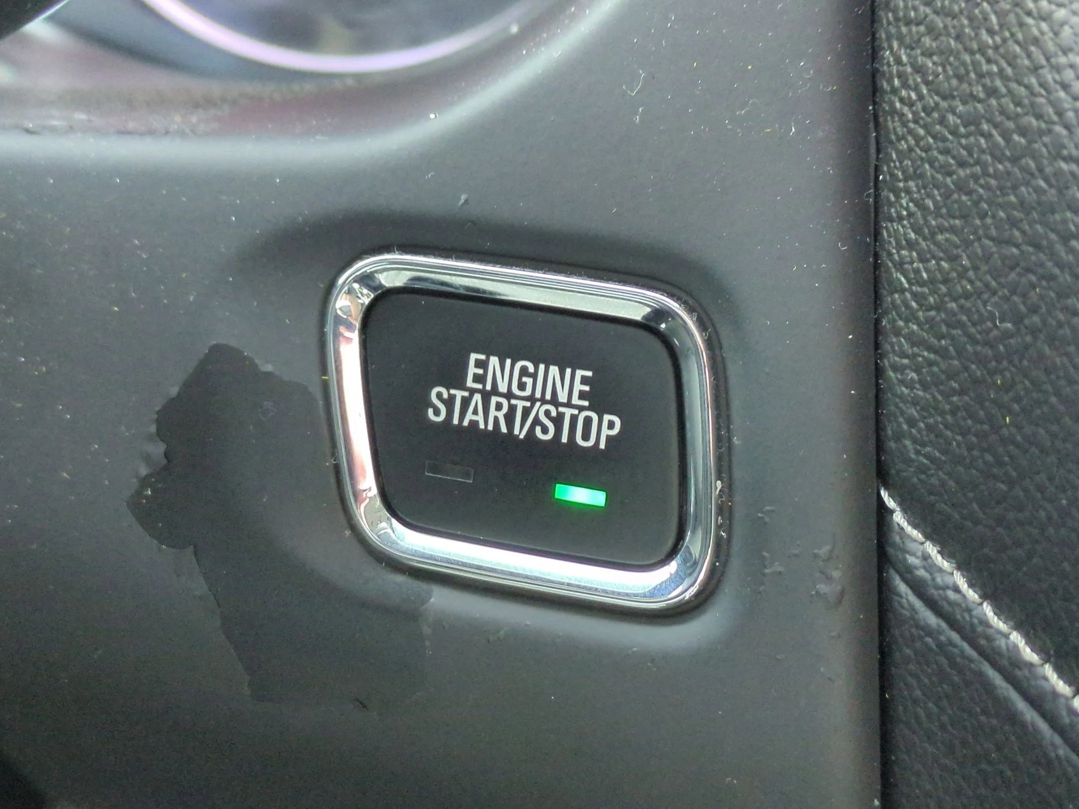 Used 2020 Carbon Black Metallic GMC SLT image 17