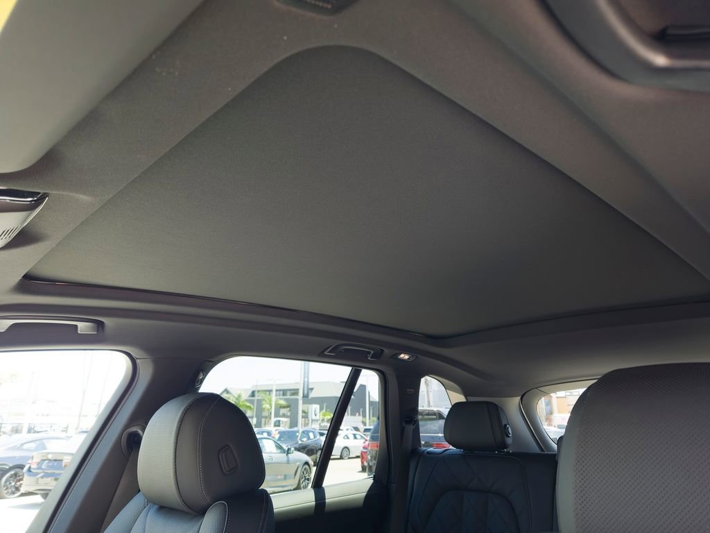 New 2026 Skyscraper Grey Metallic BMW xDrive40i image 13