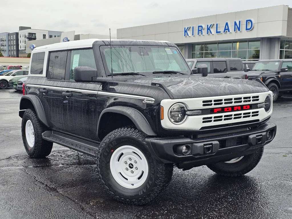 2025 Ford Bronco Heritage Edition 4x4's photo