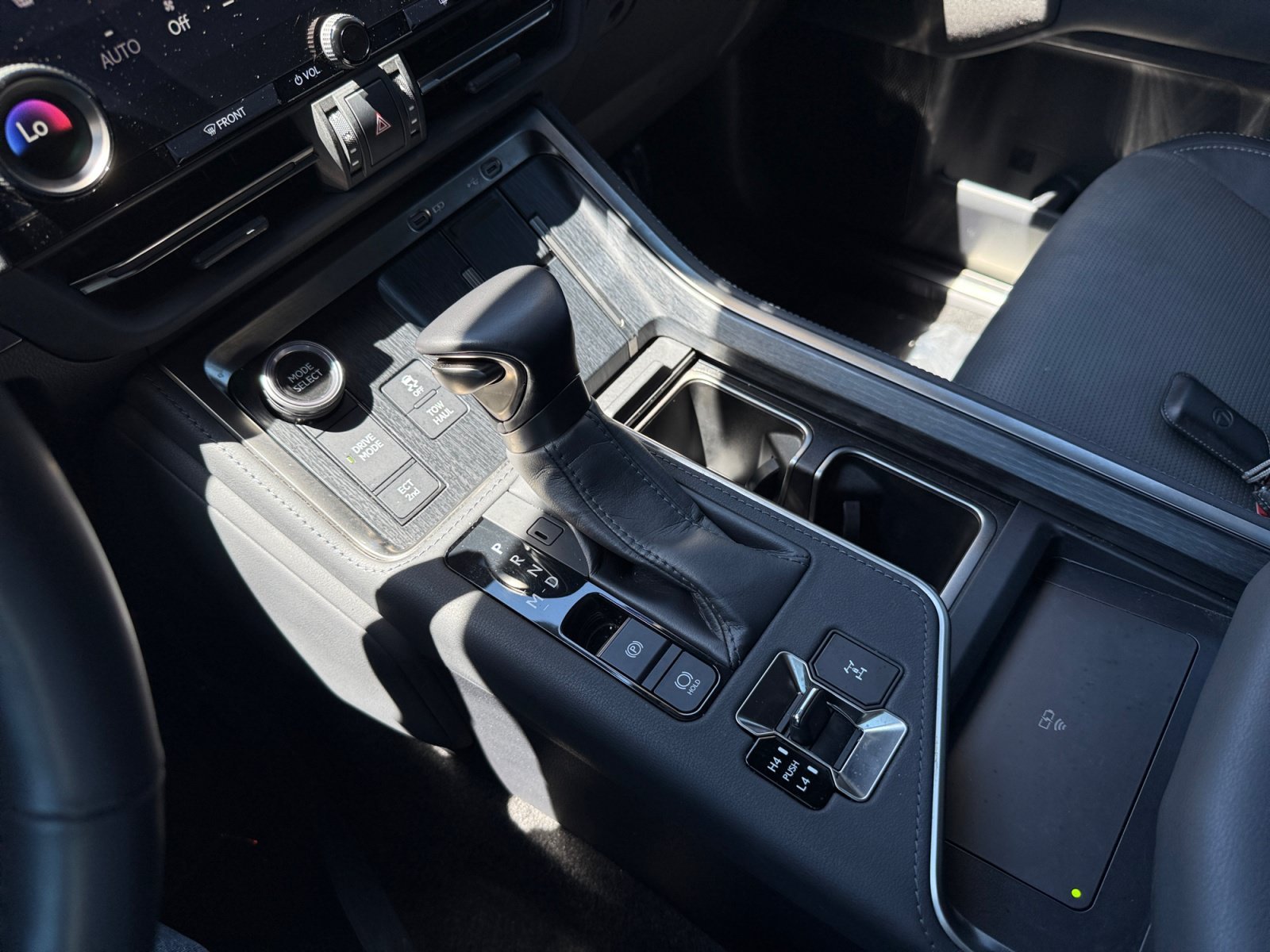 Used 2024 Mica Lexus 550 Luxury+ image 13