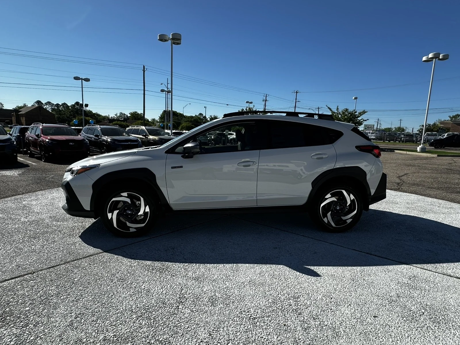 New 2026 CRYSTAL WHITE PEARL Subaru Limited Hybrid image 4