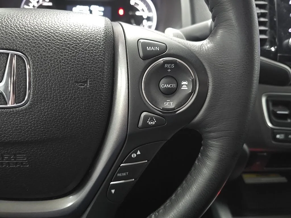 Used 2023 White Honda RTL-E image 22