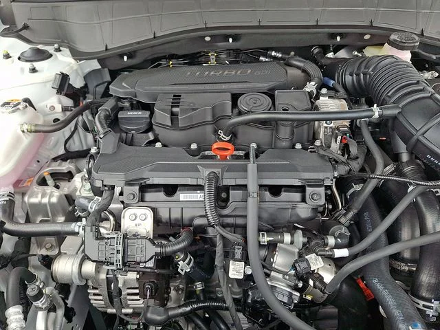 New 2026 White Hyundai SEL Premium image 18
