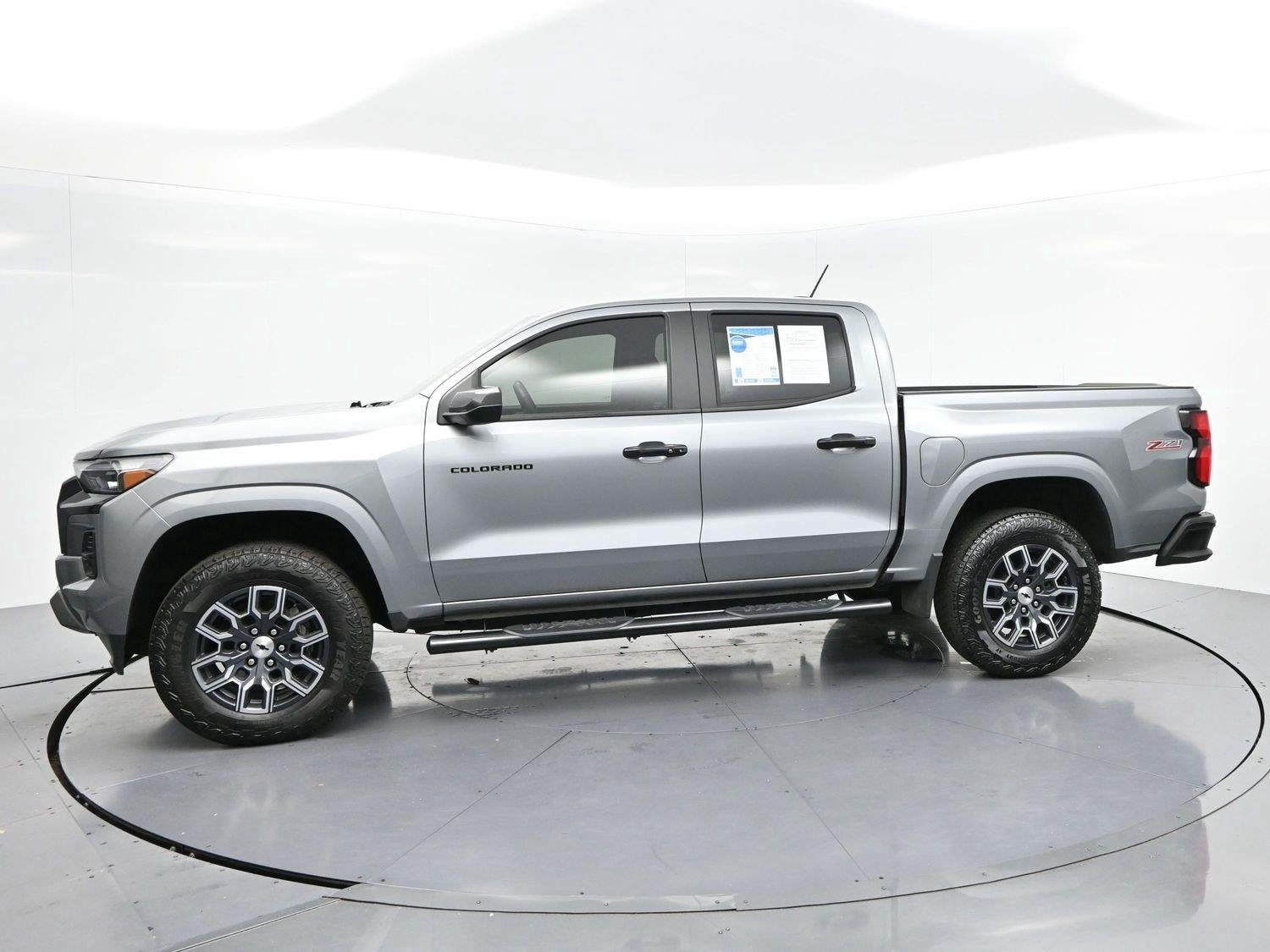 Used 2025 Sterling Gray Metallic Chevrolet Z71 image 4