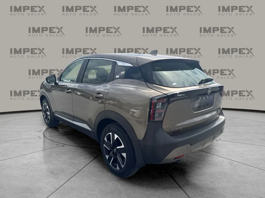 Used 2025 Brown Nissan SV image 2