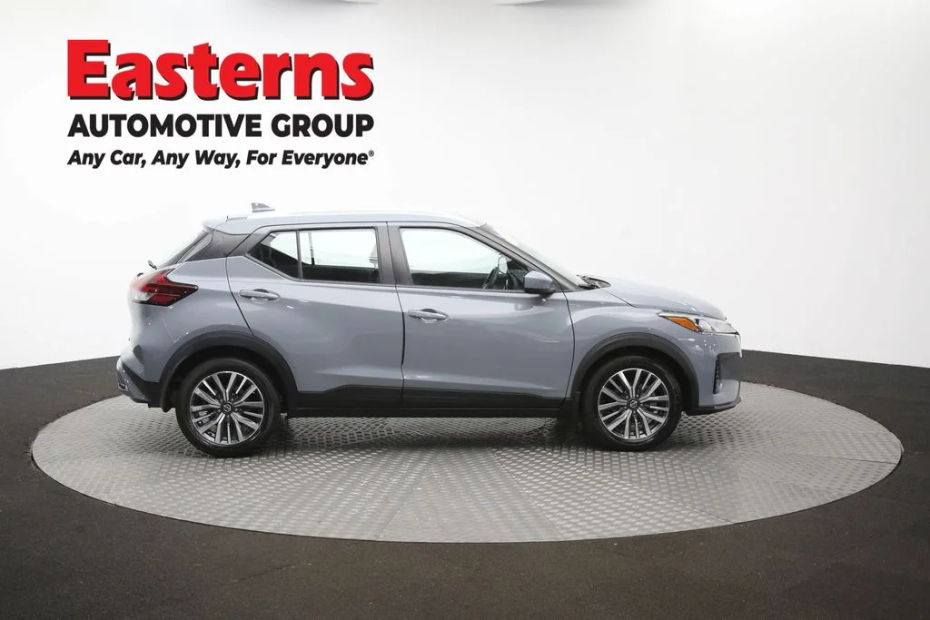 Used 2021 Gray Nissan SV image 44