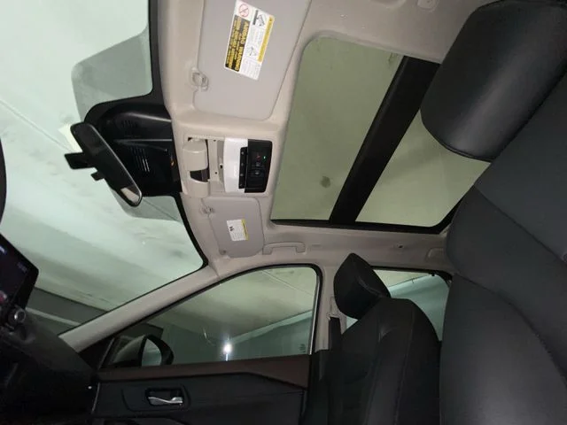 Used 2023 Silver Nissan SV image 21