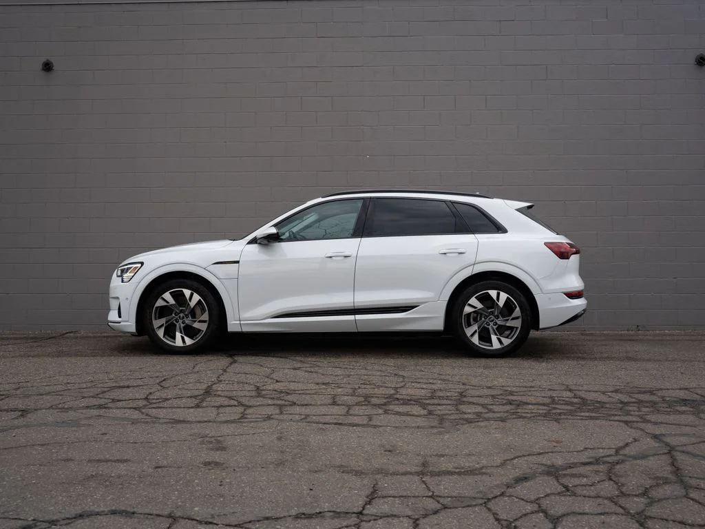 Used 2022 White Audi Premium image 2