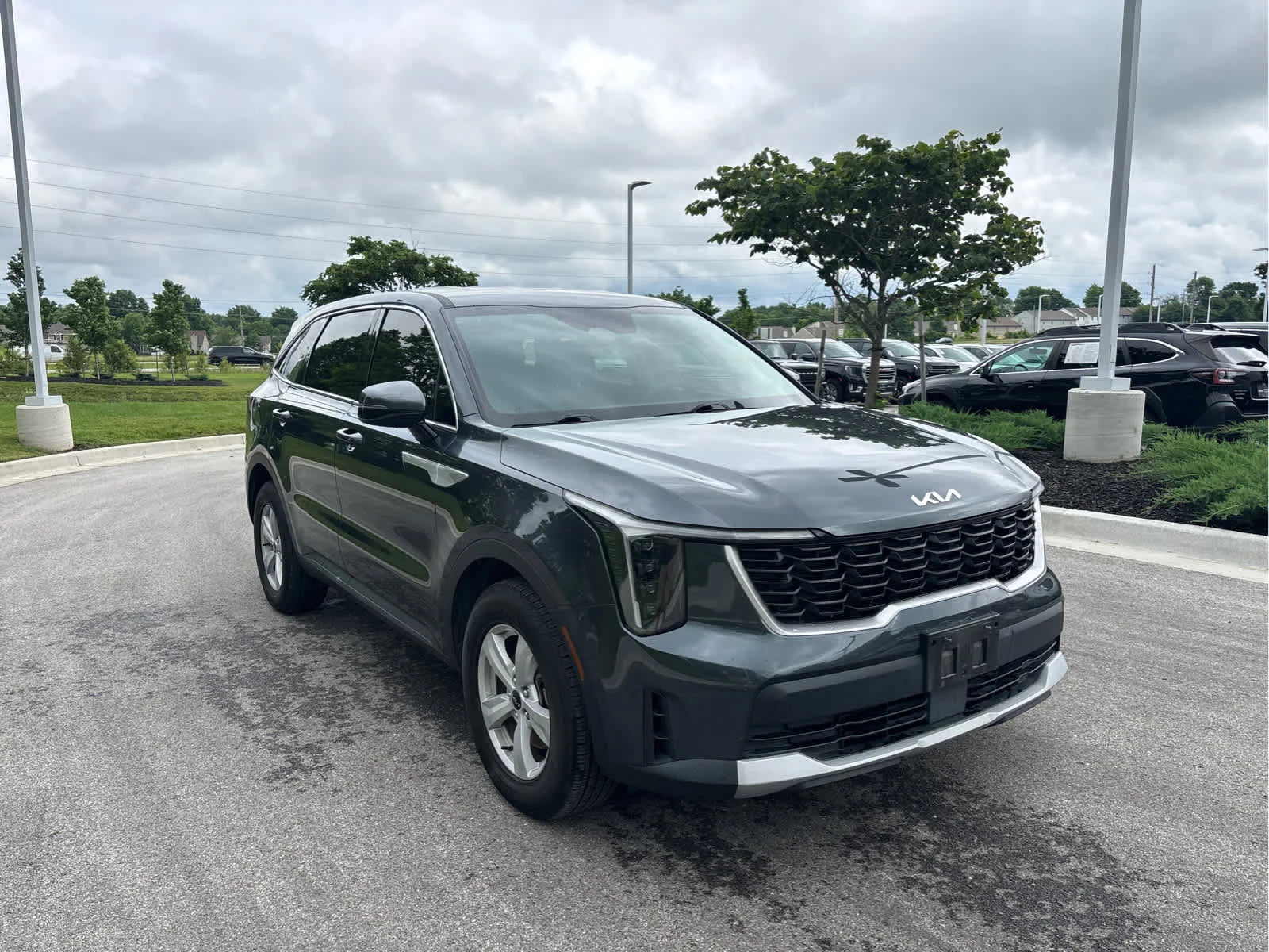 2024 Kia Sorento LX AT's photo