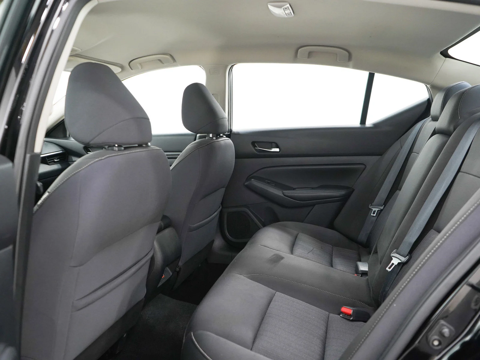 Used 2019 Super Black Clearcoat Nissan 2.5 S image 18
