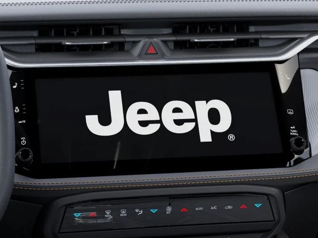 New 2026 Diamond Black Crystal Pearl-Coat Exterior Paint Jeep Limited image 19
