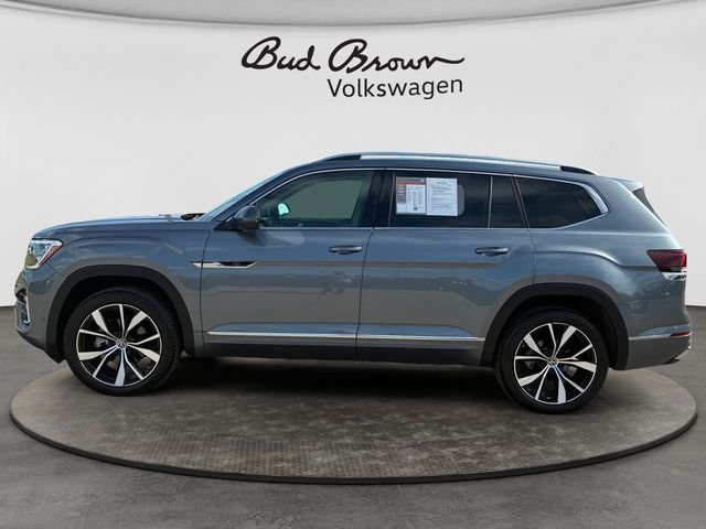 Certified 2024 Volkswagen Atlas SEL Premium R-Line with VIN 1V2FR2CAXRC571067 for sale in Kansas City