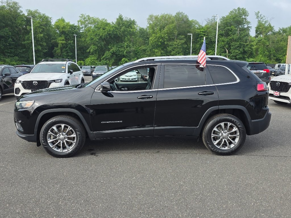 Used 2019 Diamond Black Crystal Pearl Coat Jeep Latitude Plus image 12