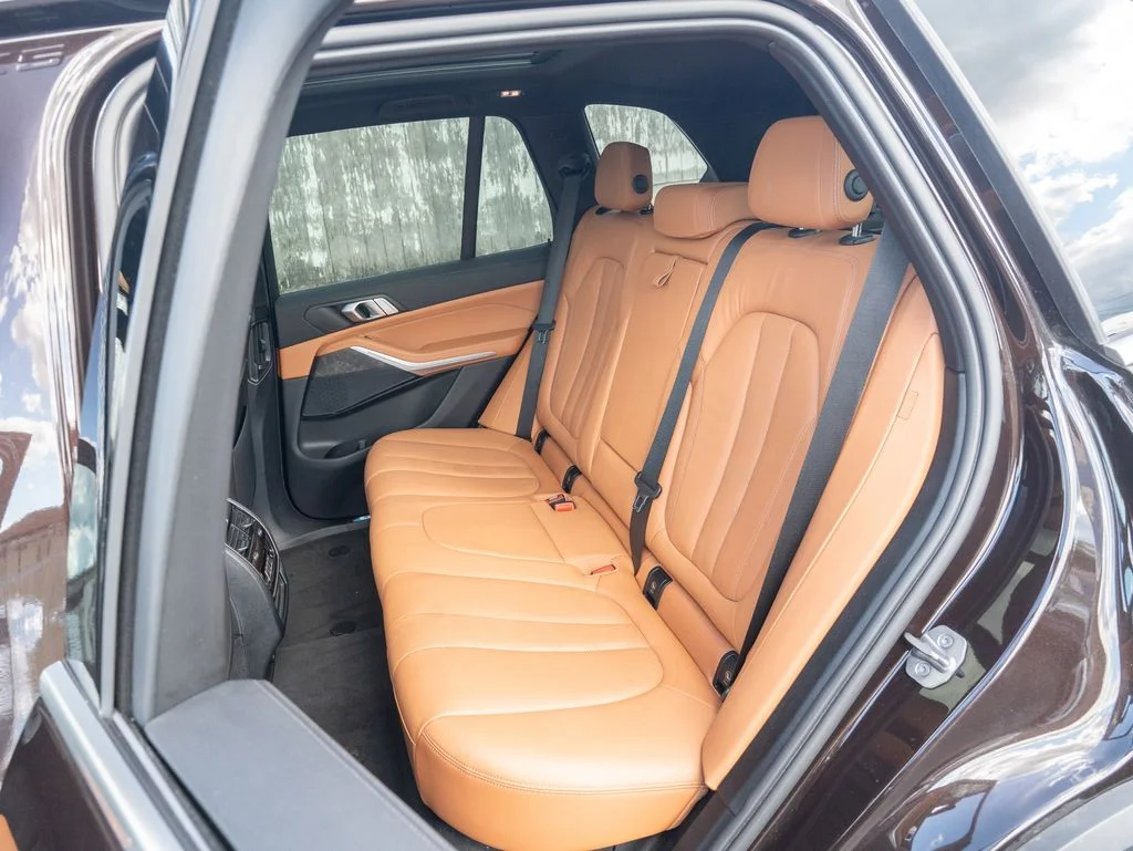 Used 2022 Brown BMW xDrive40i image 36