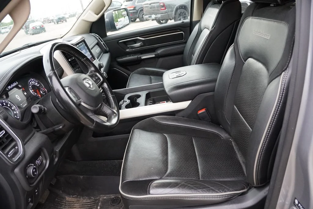 Used 2021 Billet Silver Metallic Clearcoat Ram Laramie image 4