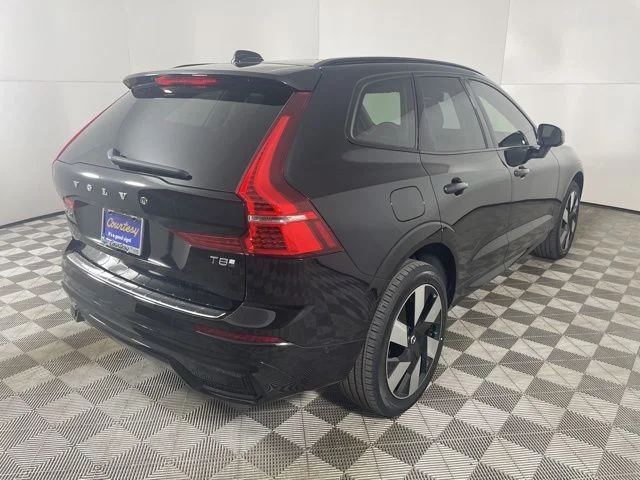 Used 2025 Black Volvo T8 Plus image 9