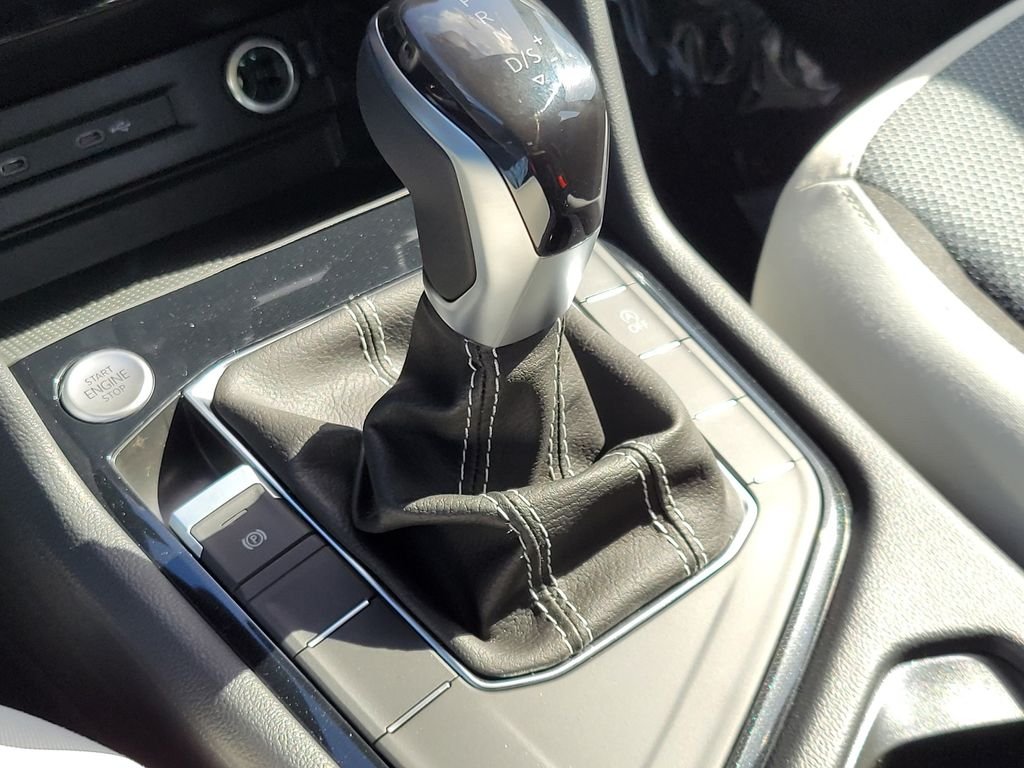 New 2027 Silver Volkswagen 1.5T S image 18