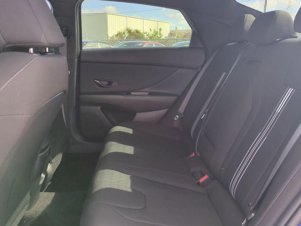 New 2026 White Hyundai SEL Sport Premium image 15