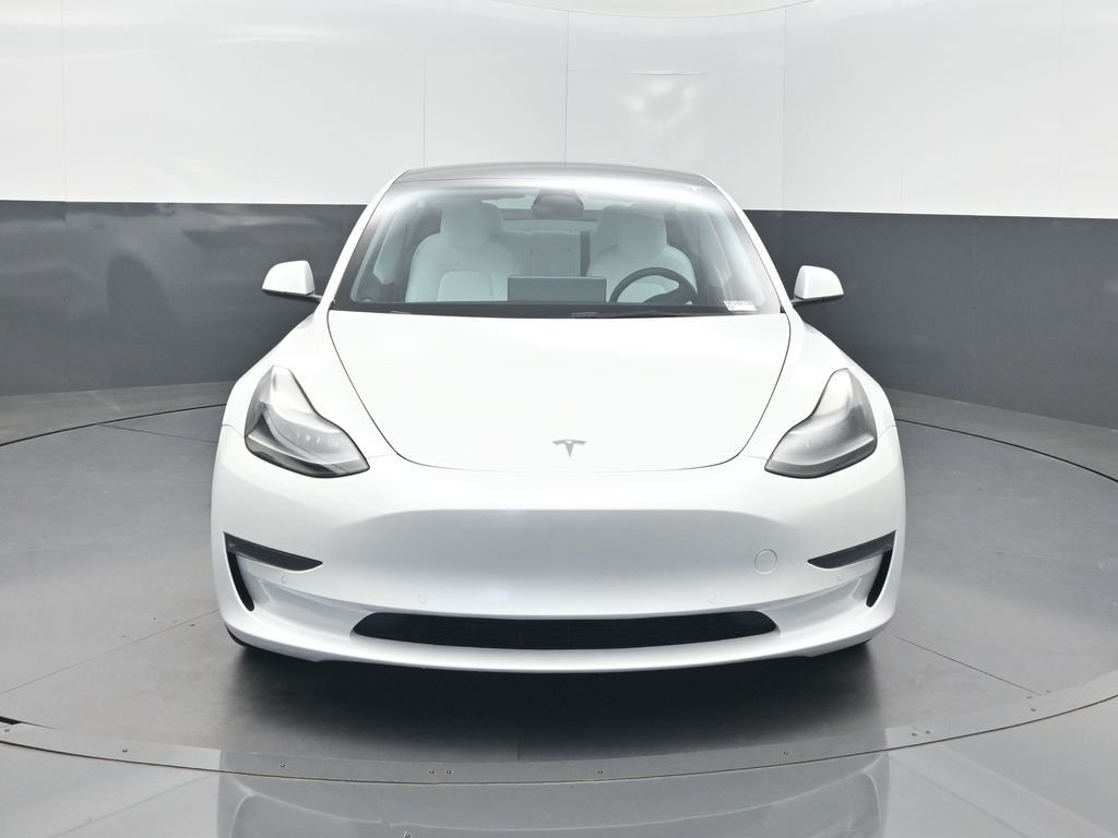 Used 2022 White Tesla Base image 29