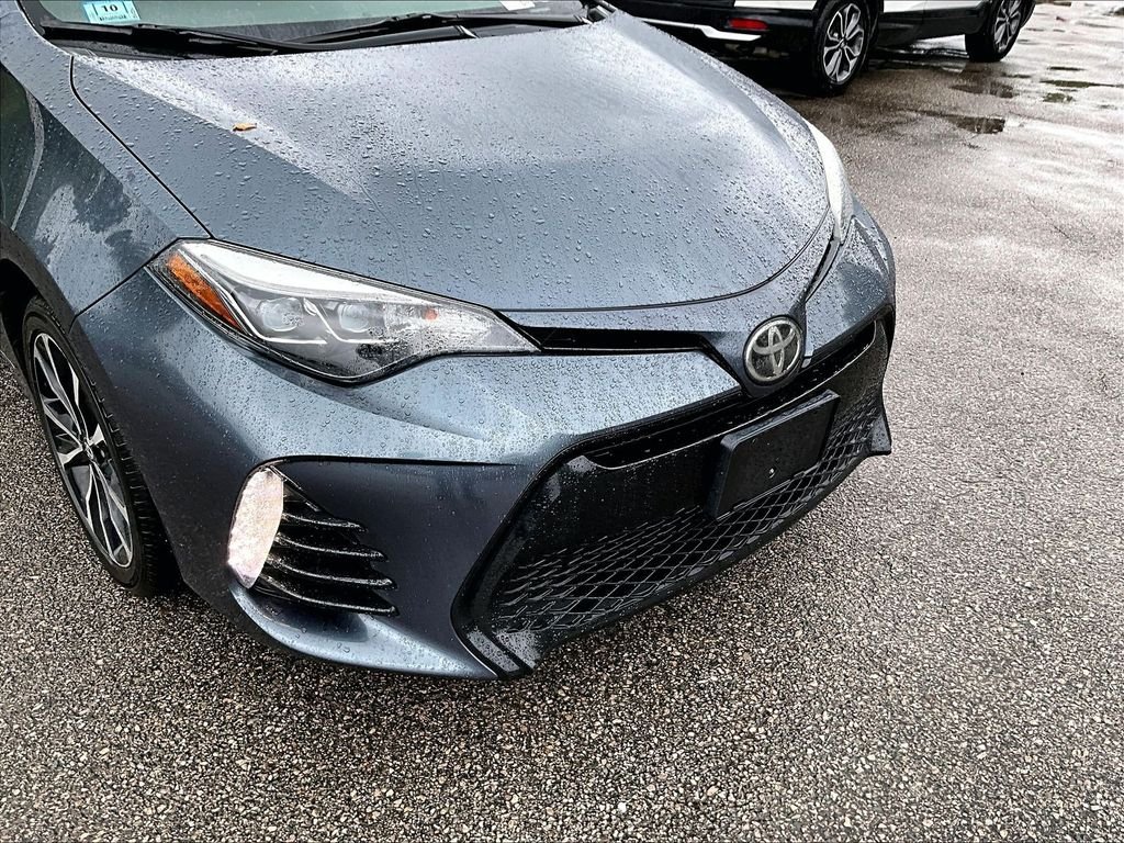 Used 2018 Gray Toyota SE image 8