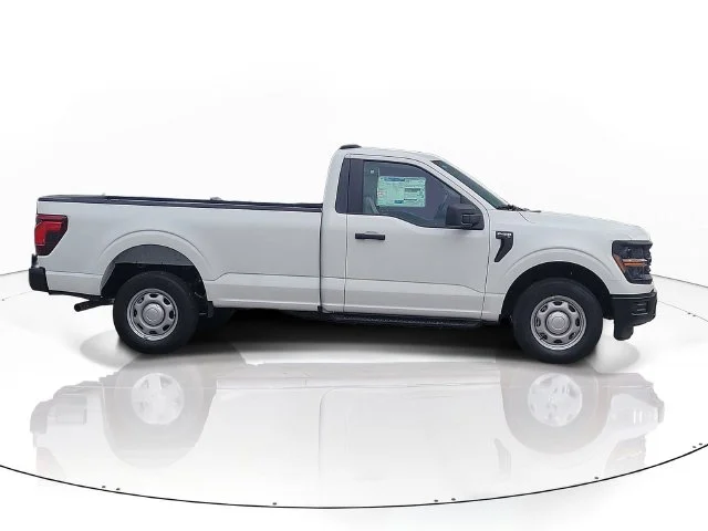 New 2026 Oxford White Ford XL image 4