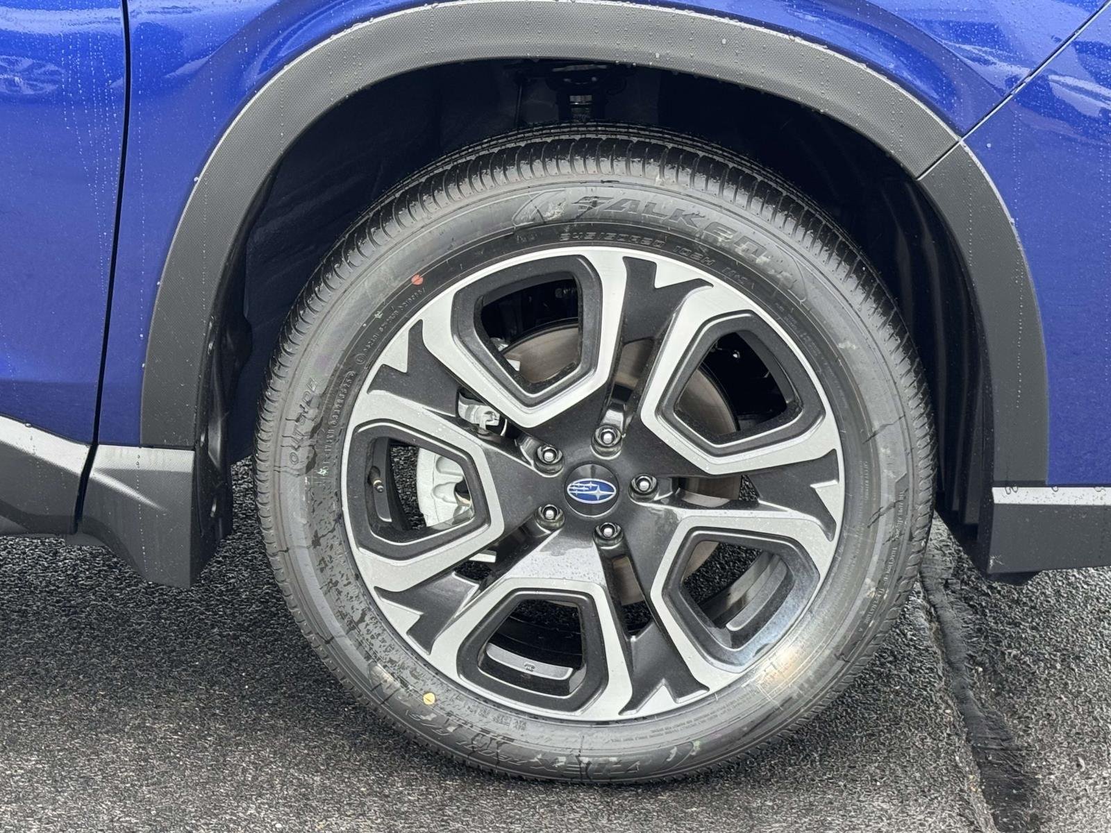 New 2026 SAPPHIRE BLUE PEARL Subaru Limited 7-Passenger image 7
